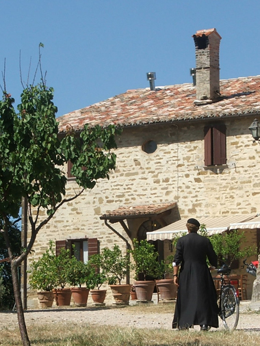 Don Matteo presso Agriturismo Le Volte a Gubbio