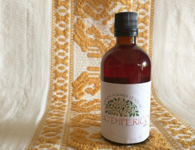 Olio di Iperico prodotto da Agriturismo Le Volte